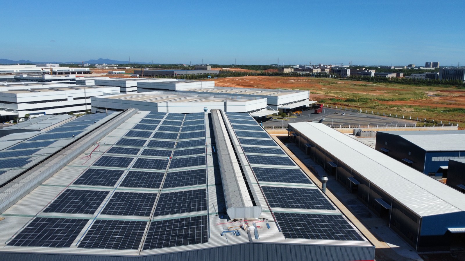 国家能源局：今年我国可再生能源装机将突破1100GW